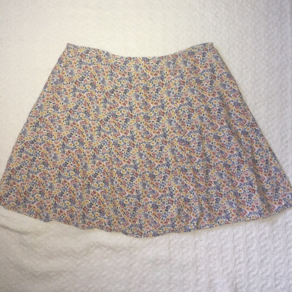 Floral Button-Up Skirt - Picture 4 of 4